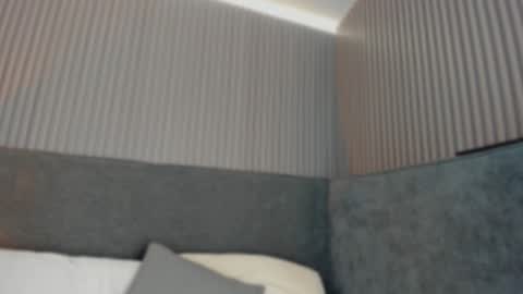 emelie_89 online show from 12, 2, 2026