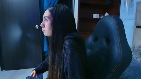 Emily  online show from 31, 12, 2024