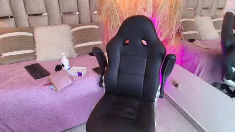 Emily  online show from 11, 1, 2025