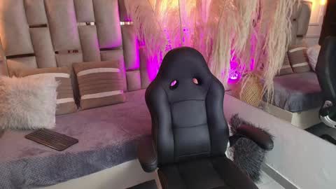 Emily  online show from 15, 1, 2025