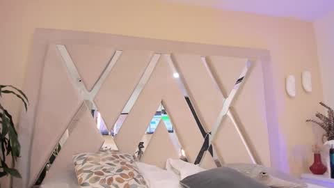 Emely online show from 12, 3, 2025