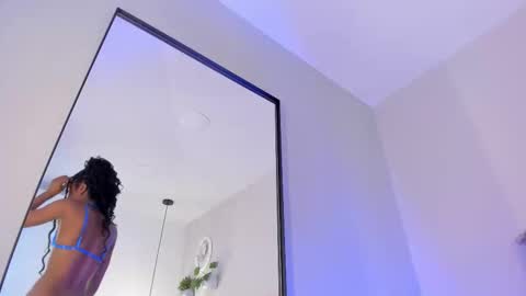 Emely online show from 18, 10, 2025