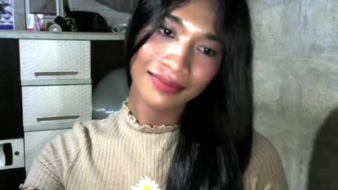 Snapshot of emely_lany chatting on 29, 7, 2026 Lany online show from 29, 7, 2026