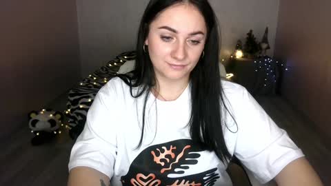 Snapshot of emelyblum chatting on 25, 1, 2025 Emely online show from 25, 1, 2025