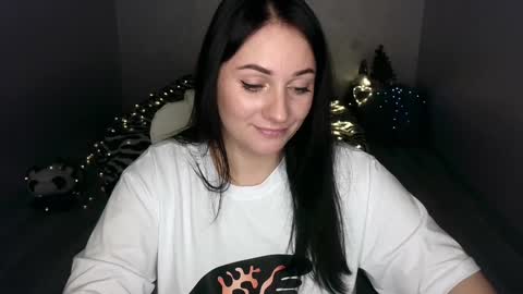 Snapshot of emelyblum chatting on 26, 1, 2025 Emely online show from 26, 1, 2025