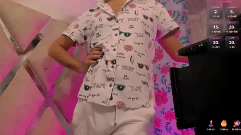 emely online show from 29, 9, 2025