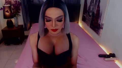 Snapshot of emeraldshemales chatting on 27, 3, 2026 Emerald online show from 27, 3, 2026