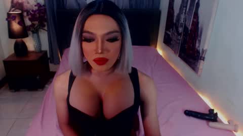 Snapshot of emeraldshemales chatting on 9, 4, 2026 Emerald online show from 9, 4, 2026