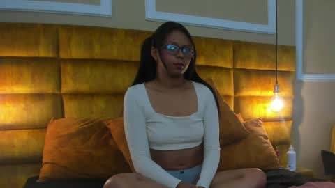 emhavega online show from 4, 4, 2026