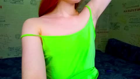 Snapshot of emi_less chatting on 8, 5, 2026 Emi online show from 8, 5, 2026