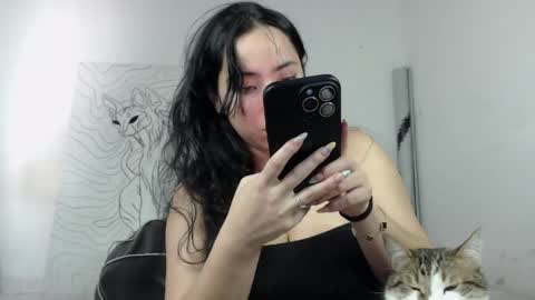 Snapshot of emiantonella_ chatting on 7, 5, 2026 Antonella online show from 7, 5, 2026
