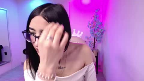 Emiily  online show from 25, 11, 2025