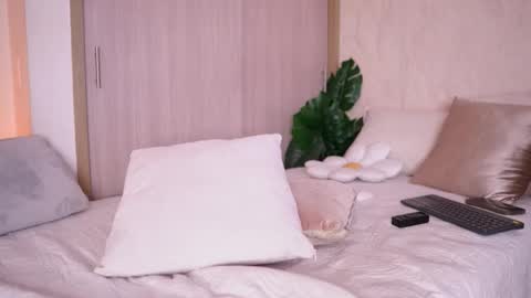    online show from 18, 3, 2026