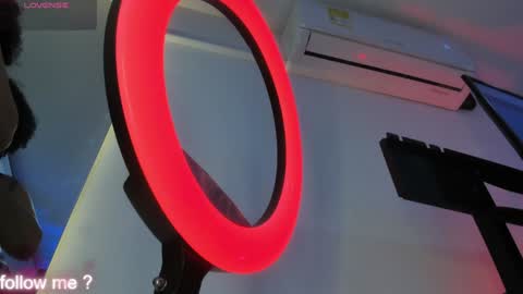   online show from 18, 1, 2025