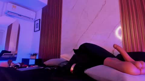   online show from 13, 9, 2025