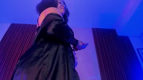   online show from 11, 10, 2025