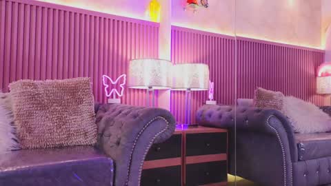 Emily online show from 13, 12, 2024