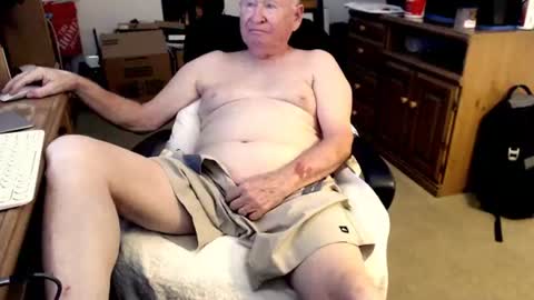 Snapshot of emil_karpo chatting on 28, 7, 2026 Terrance1st online show from 28, 7, 2026
