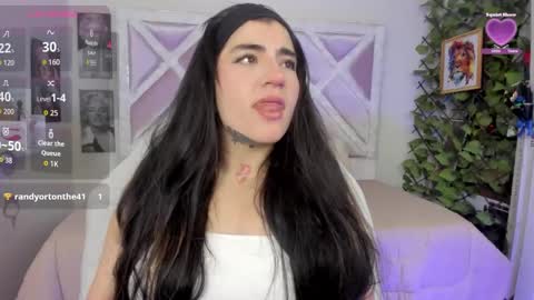 emilayton_ online show from 7, 11, 2025