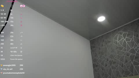 Emili Lenus online show from 7, 2, 2025