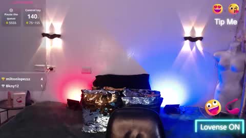 Emili roux online show from 22, 11, 2025