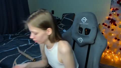 Snapshot of emili_sweet__ chatting on 26, 12, 2024 emili_sweet__ online show from 26, 12, 2024
