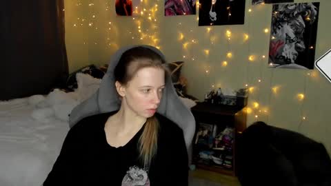 Snapshot of emili_sweet__ chatting on 16, 2, 2025 emili_sweet__ online show from 16, 2, 2025