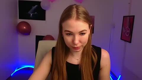 Snapshot of emilia_ilia chatting on 8, 3, 2025 Emilia online show from 8, 3, 2025