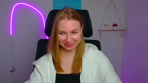 Emilia online show from 18, 4, 2026