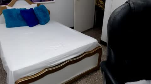 Snapshot of emiliaa_hot chatting on 31, 7, 2026 emiliaa_hot online show from 31, 7, 2026
