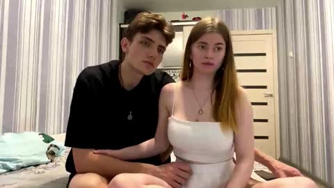 Jake And Emilia online show from 6, 11, 2025