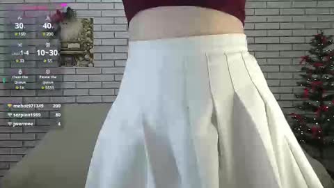 Snapshot of emiliaduchess chatting on 20, 12, 2024 Amili online show from 20, 12, 2024