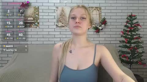 Snapshot of emiliaduchess chatting on 30, 12, 2024 Amili online show from 30, 12, 2024