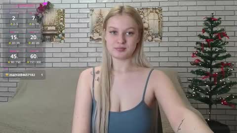 Snapshot of emiliaduchess chatting on 9, 1, 2025 Amili online show from 9, 1, 2025