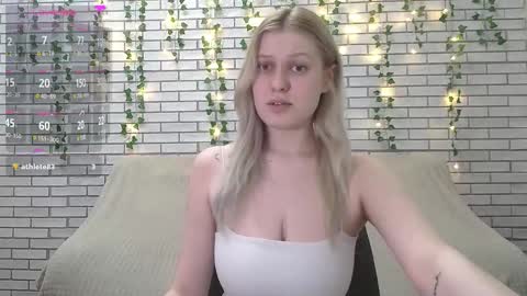 Snapshot of emiliaduchess chatting on 13, 2, 2025 Amili online show from 13, 2, 2025