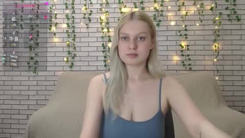Snapshot of emiliaduchess chatting on 16, 2, 2025 Amili online show from 16, 2, 2025