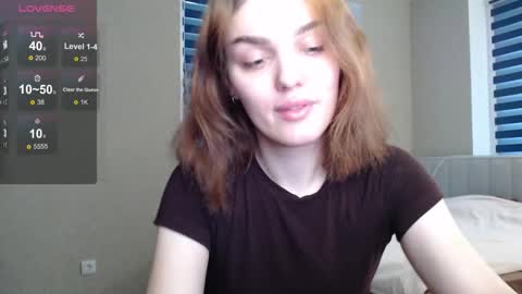 Snapshot of emiliarhodes chatting on 28, 10, 2025 Emi online show from 28, 10, 2025