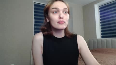 Snapshot of emiliarhodes chatting on 1, 11, 2025 Emi online show from 1, 11, 2025