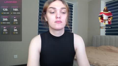 Snapshot of emiliarhodes chatting on 29, 11, 2025 Emi online show from 29, 11, 2025