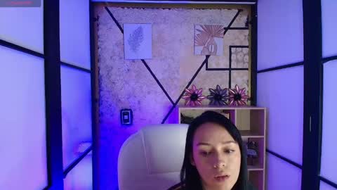 Snapshot of emiliarose_ chatting on 21, 2, 2025 EmiliaRose online show from 21, 2, 2025