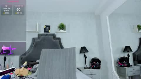 Snapshot of emiliarose_ chatting on 20, 10, 2025 EmiliaRose online show from 20, 10, 2025