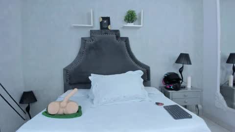 Snapshot of emiliarose_ chatting on 13, 11, 2025 EmiliaRose online show from 13, 11, 2025