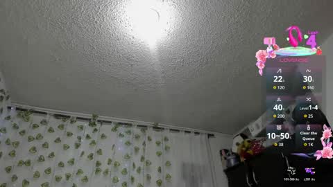 Snapshot of emiliarose_ chatting on 8, 6, 2026 EmiliaRose online show from 8, 6, 2026