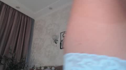 Snapshot of emilly_angel chatting on 23, 9, 2025 Emily online show from 23, 9, 2025