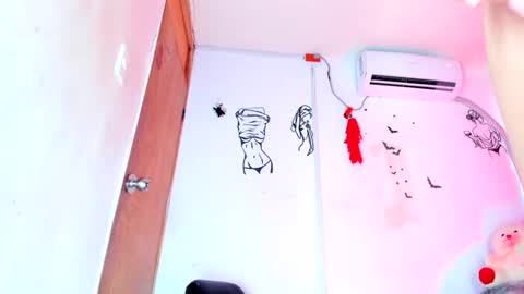 Snapshot of emilly_coper18 chatting on 5, 2, 2026 emily online show from 5, 2, 2026