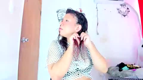 Snapshot of emilly_coper18 chatting on 6, 3, 2026 emily online show from 6, 3, 2026