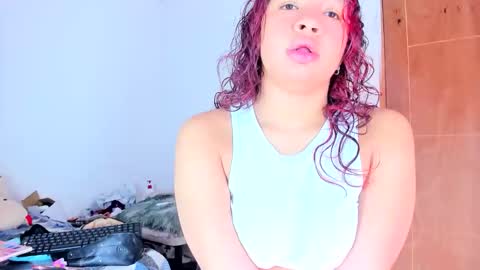 Snapshot of emilly_coper18 chatting on 30, 4, 2026 emily online show from 30, 4, 2026