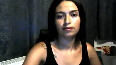 Snapshot of emilly_daniel chatting on 3, 8, 2026 Emilly and Daniel online show from 3, 8, 2026