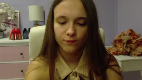 Snapshot of emilly_lust99 chatting on 4, 12, 2024 Emilly online show from 4, 12, 2024