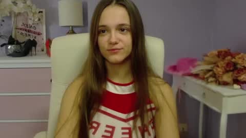 Snapshot of emilly_lust99 chatting on 13, 1, 2025 Emilly online show from 13, 1, 2025